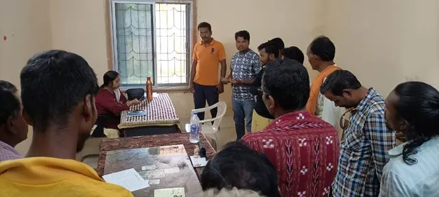 ଲ୍ୟାମ୍ପ ନିକଟରେ ସାସ୍ ନଥିବାରୁ ମଣ୍ଡିକୁ ଧାନ ନେଇ ବିକି ପାରୁନାହାନ୍ତି ଚାଷୀ