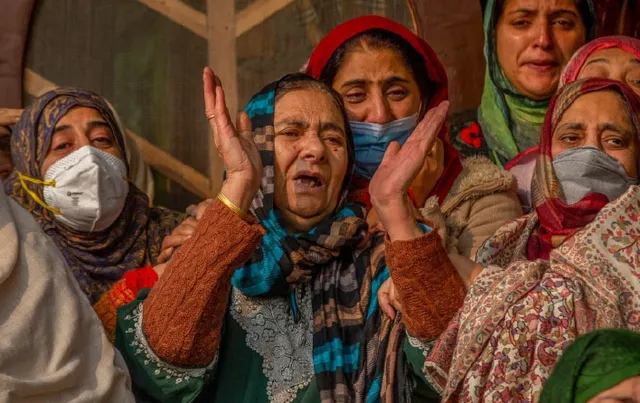 କାଶ୍ମୀର ପଣ୍ଡିତ ଆତଙ୍କିତ: ଟାର୍ଗେଟ୍‌ କିଲିଂ ରୋକିପାରୁନି ସୁରକ୍ଷା ବାହିନୀ