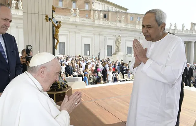 ‌ପୋପ୍‌ଙ୍କୁ ଭେଟିଲେ ମୁଖ୍ୟମନ୍ତ୍ରୀ, ଓଡ଼ିଶାବାସୀଙ୍କ ତରଫରୁ ପଟ୍ଟଚିତ୍ର ଉପହାର ଦେଲେ