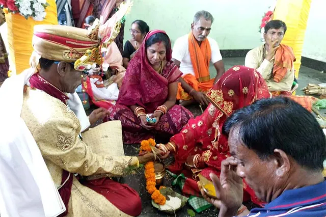 ପ୍ରେମର ଜୟ ହେଲା: ଦୃଷ୍ଟିବାଧିତ ସୁଜାତାଙ୍କୁ ଜୀବନ ସାଥୀ କଲେ ମନମୋହନ