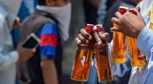 ଲକଡାଉନରେ ଢକଢକ କରି ପିଇଗଲେ ମଦ, ରେକର୍ଡ ଭାଙ୍ଗିଲା ମଦ୍ୟପାନ ହାର