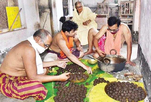 ଅଣସର ଘରେ ମହାପ୍ରଭୁଙ୍କ ଚକାବିଜେ, ଶ୍ରୀଜିଉଙ୍କ ସୁସ୍ଥତା ପାଇଁ ଶ୍ରୀମନ୍ଦିରକୁ ଗଲା ମହୌଷଧି ‘ଦଶମୂଳ’