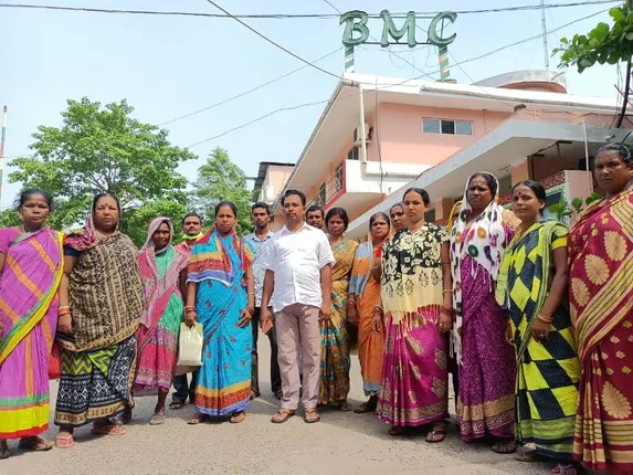 ଠିକା ସଫେଇ କର୍ମଚାରୀଙ୍କୁ କୁଶଳୀ ଶ୍ରମିକର ମଜୁରୀ ପାଇଁ ଦାବି