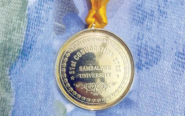 ସମ୍ବଲପୁର ବିଶ୍ୱବିଦ୍ୟାଳୟ ଦେଉଥିବା ସ୍ୱର୍ଣ୍ଣପଦକ ସୁନା ନୁହେଁ!