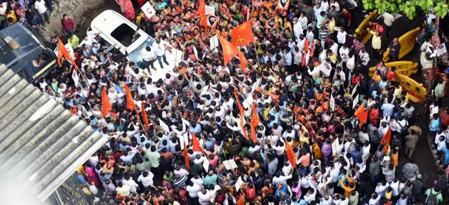 ଠାକରେ-ସିନ୍ଦେ ସମର୍ଥକ ମୁହାଁମୁହିଁ: ବିଧାୟକଙ୍କ ପରିବାରକୁ ସୁରକ୍ଷା ପାଇଁ ଡିଜିପିଙ୍କୁ ରାଜ୍ୟପାଳଙ୍କ ନିର୍ଦ୍ଦେଶ