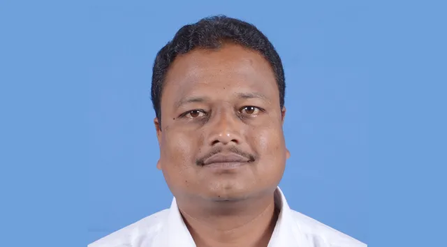 ଓଡ଼ିଆରେ ନାମ ଫଳକ ଲେଖି ନ ଥିବା ୮ଟି ପ୍ରତିଷ୍ଠାନ ବିରୋଧରେ ମକଦ୍ଦମା