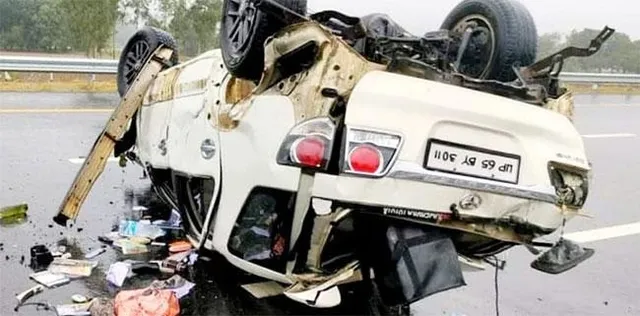 ଓଲଟିଲା ବିଜେପି ସାଂସଦ ନିରହୁଆଙ୍କ ଭାଇଙ୍କ ଗାଡ଼ି, ଗୁରୁତର ଅବସ୍ଥାରେ ଡାକ୍ତରଖାନାରେ ଭର୍ତ୍ତି