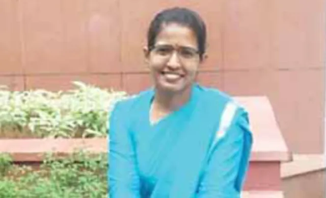 ୟୁପିଏସ୍‌ସିରେ ଉଦାହରଣୀୟ ସଫଳତା: ଋଣ ଶୁଝିନପାରି ବାପା ଆତ୍ମହତ୍ୟା କରିଥିଲେ