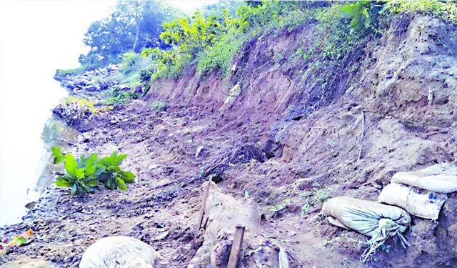 କୂଳ ଖାଉଛି ସୁବର୍ଣ୍ଣରେଖା, ବିପଦରେ ସାନରାଉତପଡ଼ା, ବୀରେଶପୁର ଗାଁ