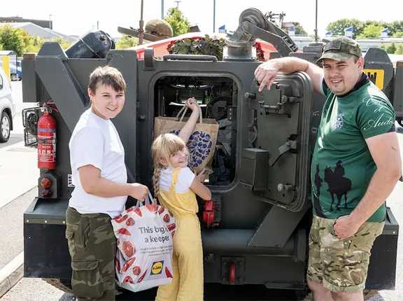 ଟ୍ୟାଙ୍କ୍‌ରେ ସଉଦାକିଣା : ପେଟ୍ରୋଲ୍ ଖର୍ଚ୍ଚ ୭୭ ହଜାର ଟଙ୍କା