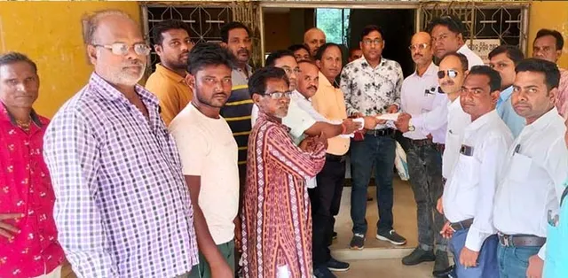 ଫସଲ ବୀମା ‌ପ୍ରଦାନ ପାଇଁ ଜିଲ୍ଲାପାଳଙ୍କୁ ଦାବିପତ୍ର