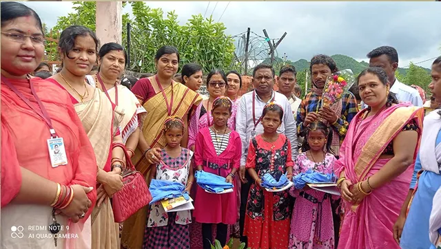 ତୁର୍କା ଗାଁ ଝିଅ ସ୍କୁଲ ମାଟି ମାଡ଼ି ନଥିବା ଘଟଣା: ‘ସମ୍ବାଦ’ରେ ଖବର ପ୍ରକାଶ ପରେ ଶିକ୍ଷା ବିଭାଗ ତତ୍ପର