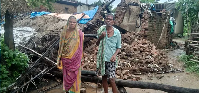 ବର୍ଷାରେ ଭାଙ୍ଗିଲା ୩ ଘର