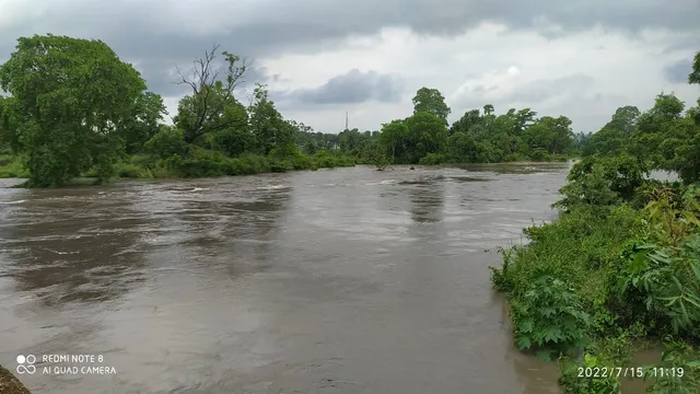 ପ୍ରଦୂଷଣର ବିଷ ବଳୟରେ ବସୁନ୍ଧରା; କଳାରଙ୍ଗ ପାଲଟିଛି ବନ୍ୟାଜଳ 