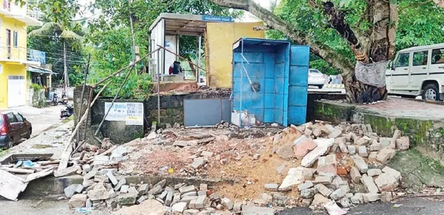 ଜଗନ୍ନାଥ ବିହାରରେ ଓମ୍‌ଫେଡ୍‌ ବୁଥ୍‌ ଉଚ୍ଛେଦ ଘଟଣା: ନ୍ୟାୟ ନ ମିଳିଲେ ଆତ୍ମହତ୍ୟା ଚେତାବନୀ