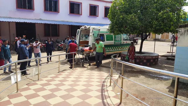 ପାରୋଲରେ ଆସିଥିବା କଏଦୀଙ୍କୁ ସଂଘବଦ୍ଧ ଭାବେ ଗୁଳିଚାଳନା