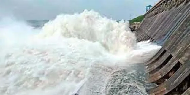 ହୀରାକୁଦରୁ ୧୦ ଗେଟ୍ ଦେଇ ଜଳ ନିଷ୍କାସନ ଜାରି