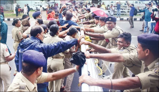 ଲୋୟର ପିଏମ୍‌ଜିରେ ଗର୍ଜିଲା ଏବିଭିପି