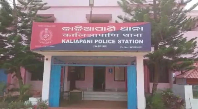 ତେଲ ସରିଗଲା, ବାଇକ୍‌  ଛାଡ଼ି ଲୁଟେରା ଚମ୍ପଟ ମାରିଲା