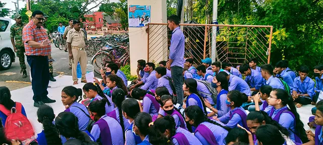 କଲେଜ ଫି’ କୋହଳ ଦାବିରେ ଛାତ୍ରଛାତ୍ରୀଙ୍କ ଧାରଣା