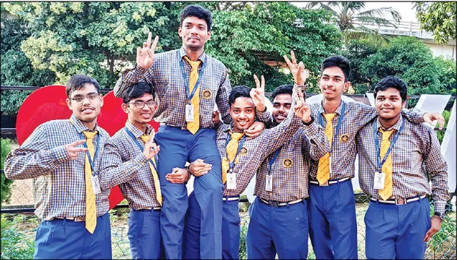 ଭୁବନେଶ୍ବରରେ ଯୁକ୍ତ୨ ଫଳ: ଛାତ୍ରଛାତ୍ରୀଙ୍କୁ ଖୁସି କରିଦେଲା