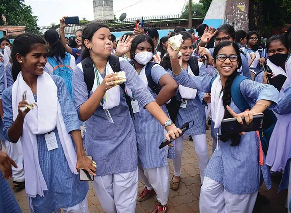 ଭୁବନେଶ୍ବରରେ ସିବିଏସ୍‌ଇ ପରୀକ୍ଷା ଫଳକୁ ନେଇ କୃତି ଛାତ୍ରଛାତ୍ରୀଙ୍କ ମନର କଥା