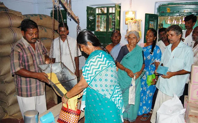 ହଟିବେ କଣ୍ଟ୍ରୋଲ ‌ଦୋକାନୀ! ମହିଳା ଏସ୍‌ଏଚ୍‌ଜିଙ୍କୁ ମିଳିବ ପିଡିଏସ୍‌ ବଣ୍ଟନ ଦାୟିତ୍ବ