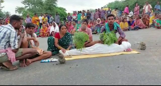 ନାବାଳକକୁ ହତ୍ୟା ଅଭିଯୋଗ, ଶବ ରଖି ରାସ୍ତାରୋକ