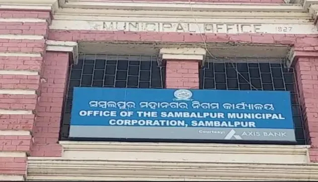 କରୋନା କଟକଣା କଡ଼ାକଡ଼ି କଲା ଏସଏମସି: ସମ୍ବଲପୁରରେ ମାସ୍କ ପିନ୍ଧିବା ବାଧ୍ୟତାମୂଳକ