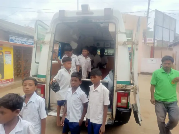 ଅଖାଦ୍ୟ ଖାଇ ୩୫ ଜଣ ଛାତ୍ର ଅସୁସ୍ଥ: ଡାକ୍ତରଖାନାରେ ଭର୍ତ୍ତି