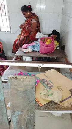 ଜିଲ୍ଲା ମୁଖ୍ୟ ଚିକିତ୍ସାଳୟରେ ପୁଣି ଅଘଟଣ, ଖଟରୁ ହୁଗୁଳିଗଲା ପଟା; ଅଳ୍ପକେ ବର୍ତ୍ତିଲେ ମା’ ସହ ଶିଶୁ