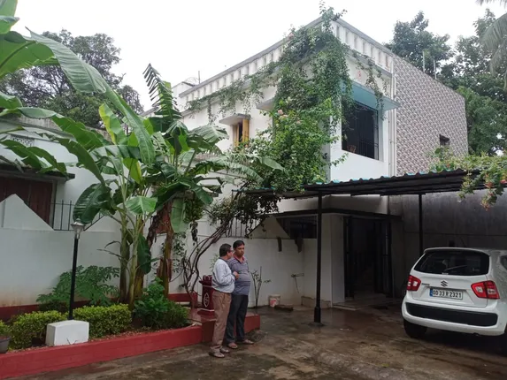 ଭିଜିଲାନ୍ସ ଜାଲରେ ନିମାପଡ଼ା ଗ୍ରାମ୍ୟ ଉନ୍ନୟନ ବିଭାଗର ସହକାରୀ ଯନ୍ତ୍ରୀ: ୭ଟି ସ୍ଥାନରେ ଏକକାଳୀନ ଚଢ଼ାଉ