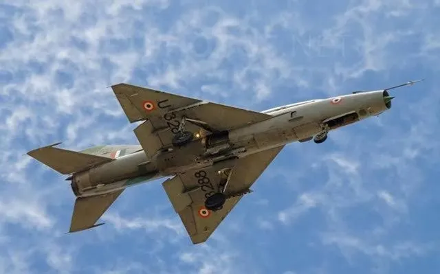 ରାଜସ୍ଥାନରେ ବାୟୁସେନାର ମିଗ-୨୧ ବିମାନ ଦୁର୍ଘଟଣାଗ୍ରସ୍ତ, ୨ ପାଇଲଟ ମୃତ