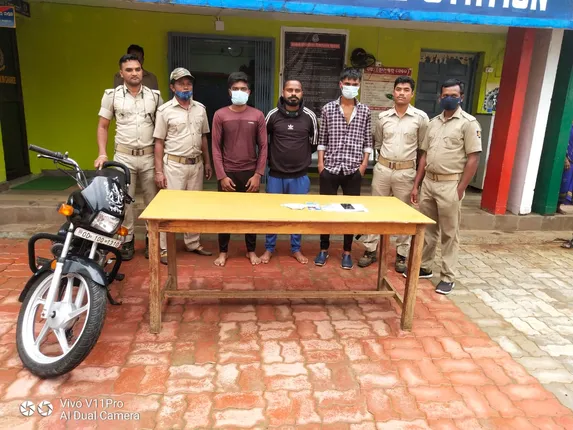 ମାଡମାରି ବାଇକ ଓ ଟଙ୍କା ଲୁଟ ମାମଲା, ୩ ଗିରଫ