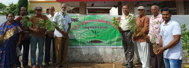 ଖୋର୍ଦ୍ଧା ସମ୍ବାଦ ସାହିତ୍ୟଘର ପକ୍ଷରୁ ବୃକ୍ଷରୋପଣ