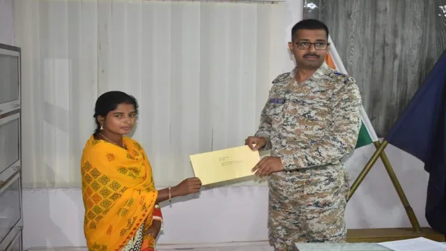 ୩ ଲକ୍ଷ ପୁରସ୍କାର ଘୋଷିତ ମାଓବାଦୀ କମାଣ୍ଡରର ଆତ୍ମସମର୍ପଣ