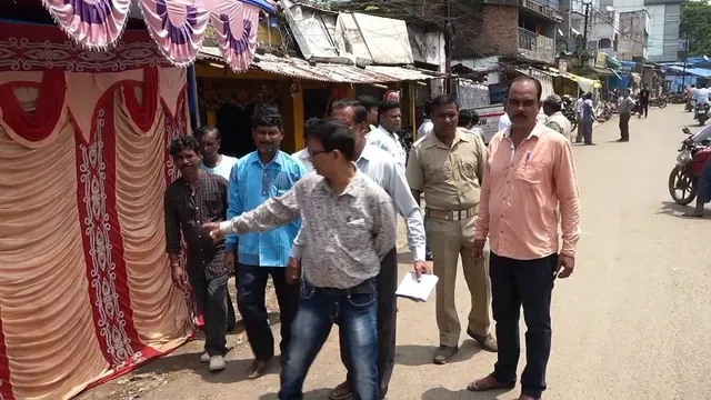 ପଲିଥିନ ବନ୍ଦ ନେଇ ବିଭିନ୍ନ ଦୋକାନରେ ଚଢଉ, ଜରିମାନା ଆଦାୟ