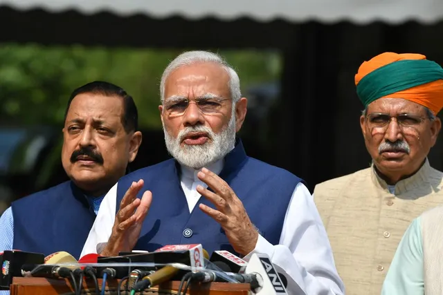 ମୌସୁମୀ ଅଧିବେଶନ ଆରମ୍ଭ ହେବା ପରେ ଅପରାହ୍ଣ ୨ଟା ପର୍ଯ୍ୟନ୍ତ ଲୋକସଭା ମୁଲତବୀ