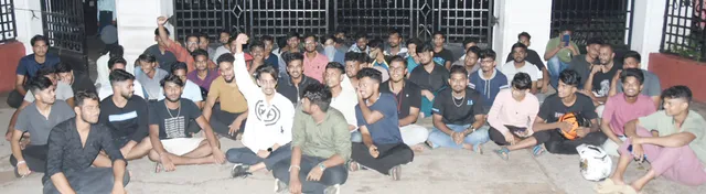 ରକ୍ତଦାନ ଶିବିର ବନ୍ଦକୁ ନେଇ ରେଭେନ୍ସାରେ ଉତ୍ତେଜନା, ବିଳମ୍ବିତ ରାତିରେ ଛାତ୍ରଙ୍କ ଧାରଣା