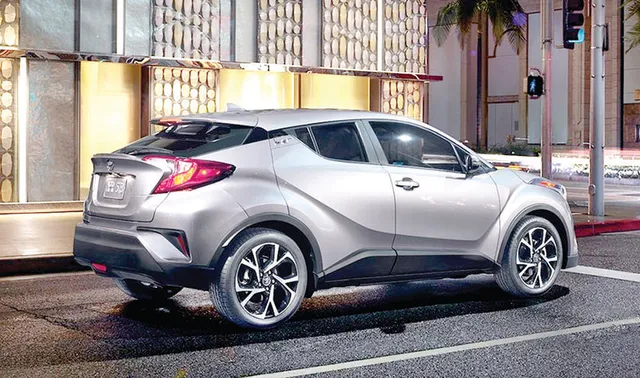 ବଡ଼ ଗାଡ଼ି ପ୍ରେମରେ ଭାରତୀୟ