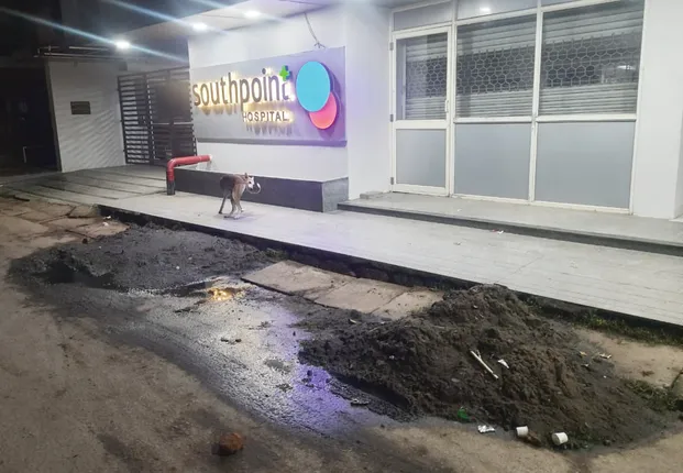 ମେୟର୍‌ଙ୍କ ପ୍ରତିଶ୍ରୁତି କେବଳ ଘୋଷଣା‌ରେ, ରାସ୍ତାରେ ତିନିଦିନ ଧରି ପଡ଼ି ରହୁଛି ଡ୍ରେନ୍‌ ପଙ୍କ