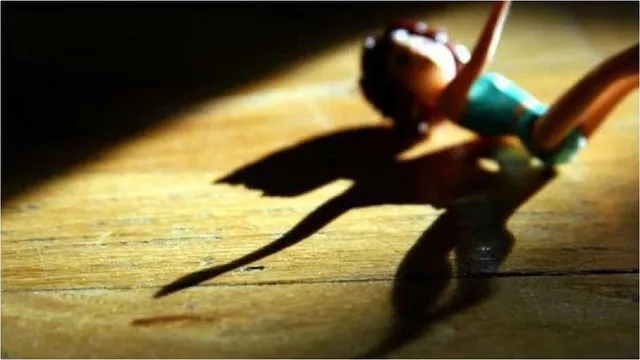 ସ୍କୁଲ୍‌ ଯାଇଥିଲା ୬ ବର୍ଷର ଝିଅ, ବନ୍ଦ କୋଠରୀରୁ ବାହାରିଲା ମୃତଦେହ