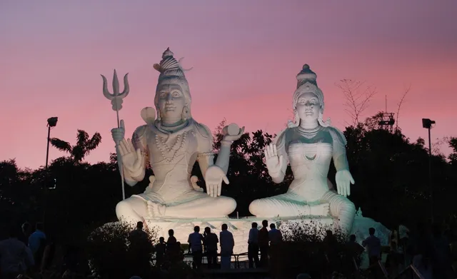 ଆଜି ପ୍ରଥମ ଶ୍ରାବଣ ସୋମବାର, ବିଶ୍ବାସ ରହିଛି ଯେ ଶିବଙ୍କୁ ଏହି ଜିନିଷ ଅର୍ପଣ କଲେ ପୂରା ହେବ ମାନସିକ