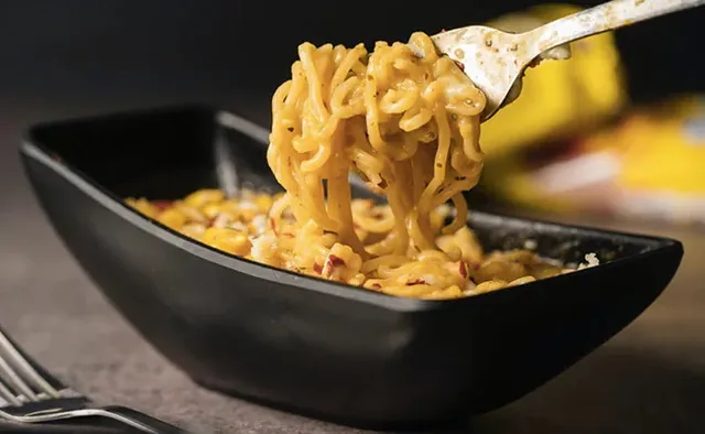 ଅସାବଧାନତା ହେତୁ ଚାଲିଗଲା ଜୀବନ; ମୂଷାମରା ଔଷଧ ଗୋଳା ଟମାଟୋ ପକାଇ କରିଥିଲେ ମ୍ୟାଗି