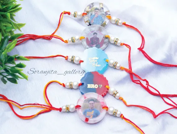 ସୋନିଶ୍ରୀଙ୍କ ହାତ ତିଆରି ରାକ୍ଷୀର ଡିମାଣ୍ତ, ରେଜିନ୍‌ ଓ କୁନ୍ଦନ ଉଇଥ୍‌ ଫଟୋ ରାକ୍ଷୀ