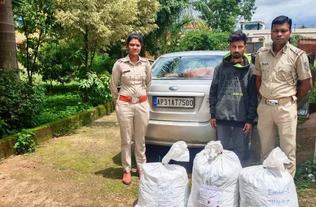 କାରରୁ ୫୭ କିଲୋ ଗଞ୍ଜେଇ ଜବତ, ୧ ଗିରଫ