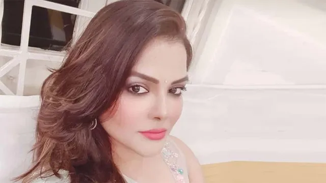 କାଗଜପତ୍ରରେ ୩ଟି କମ୍ପାନିର ନିର୍ଦ୍ଦେଶକ ଥିବା ବ୍ୟକ୍ତି ପ୍ରକୃତରେ ଅର୍ପିତାଙ୍କ ଡ୍ରାଇଭର