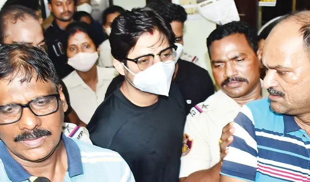 ଥାନାରେ ହାଜର ହେଲେ ବାବୁସାନ୍‌