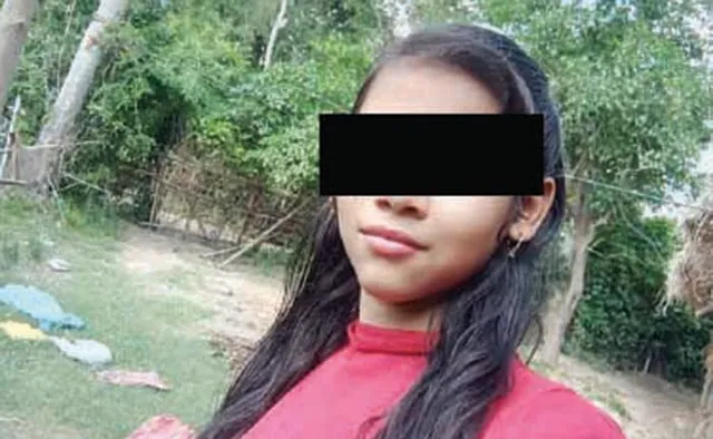 ଗାଁ ଦାଣ୍ଡରେ ଛାତ୍ରୀଙ୍କୁ ଜିଅନ୍ତା ଜାଳିଦେଲା