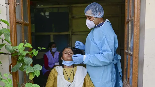 କୋଭିଡ୍‌-୧୯ ଚତୁର୍ଥ ଲହର୍‌; ଚତୁର୍ଥ ଦିନରେ ୨୦,୫୨୮ ନୂଆ ସଂକ୍ରମଣ, ୫.୨୩%କୁ ବୃଦ୍ଧି ପାଇଲା ପଜିଟିଭିଟି ହାର